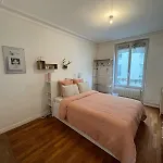 Appartement Situe En Plein Coeur De Paris