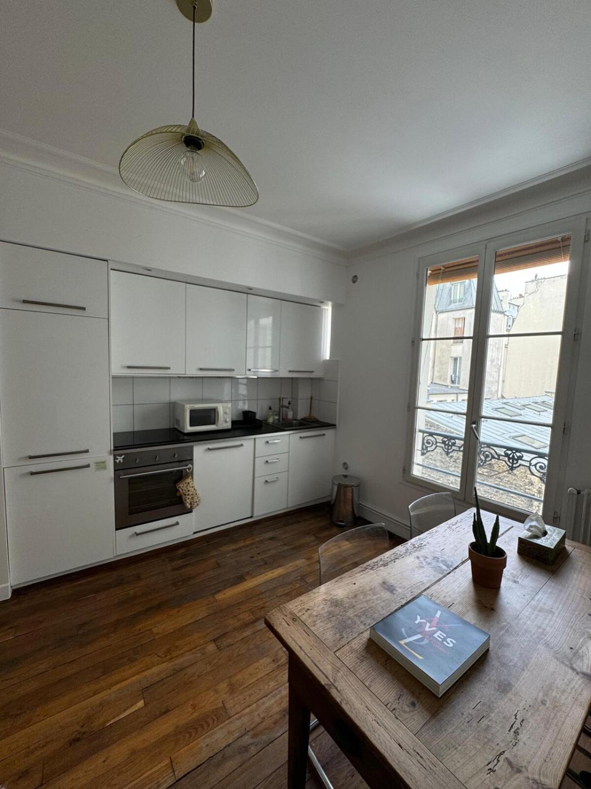 Appartement Situe En Plein Coeur De *
